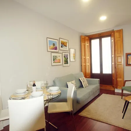 Apartamento Al Lado De Gran Via - Pink Madrid Exterior photo