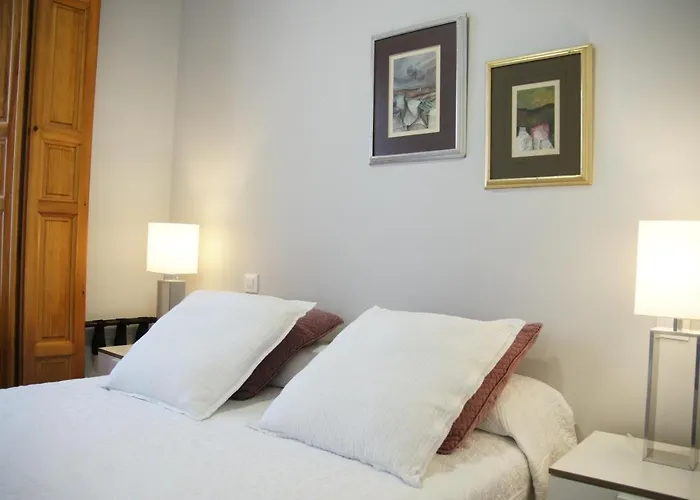 Apartamento Al Lado De Gran Via - Pink