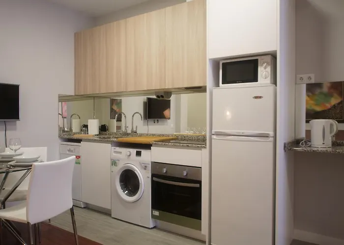 Apartamento Al Lado De Gran Via - Pink